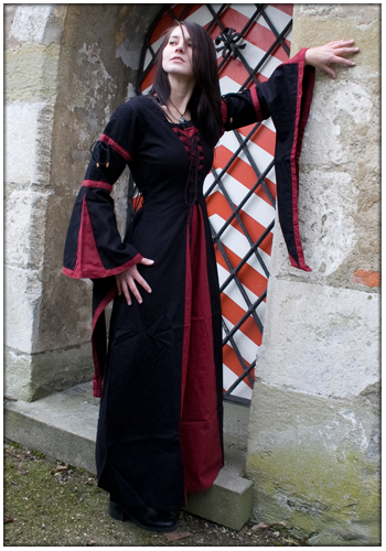 Red LARP / Re-Enactment / Costume Basic Medieval Dress Black Or Beige 